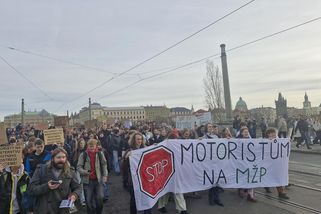 Studenti v Praze demonstrují proti Motoristům v čele životního prostředí - Novinky